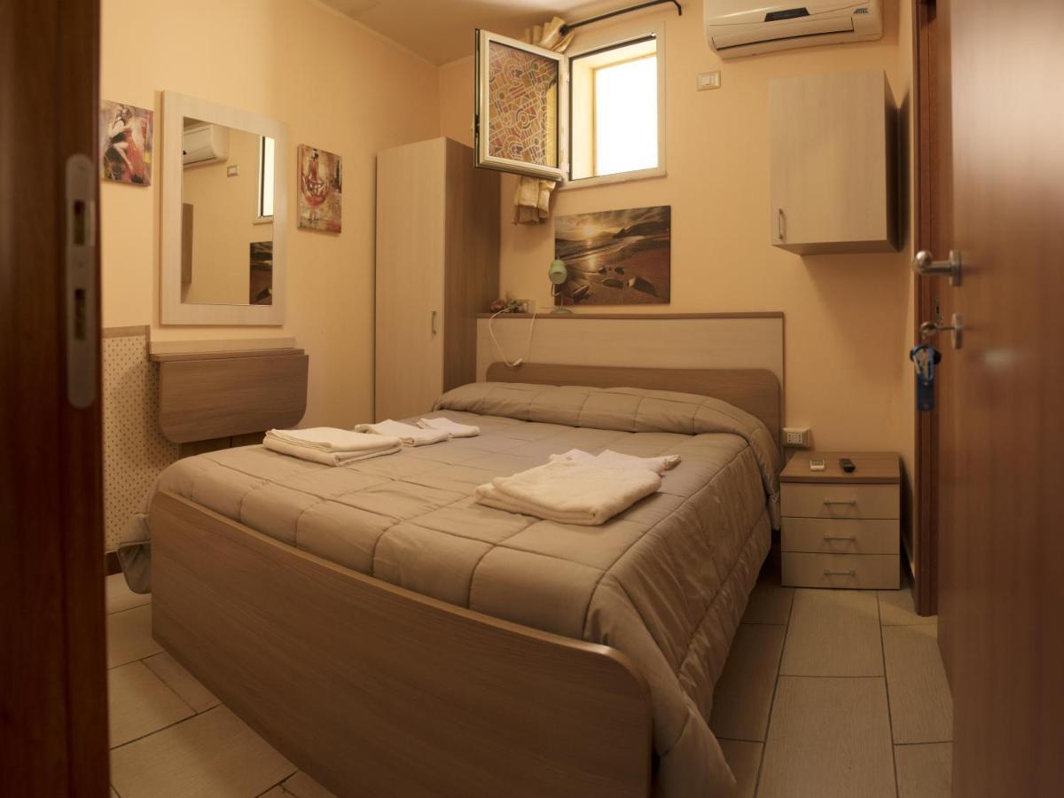 Golden Dreams Bed & Breakfast *